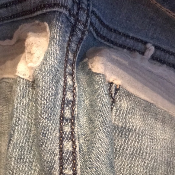 Hudson 24 x 3.5” Croxley Cuff Shorts in Polly distressed stretch denim jean EUC - Picture 12 of 12